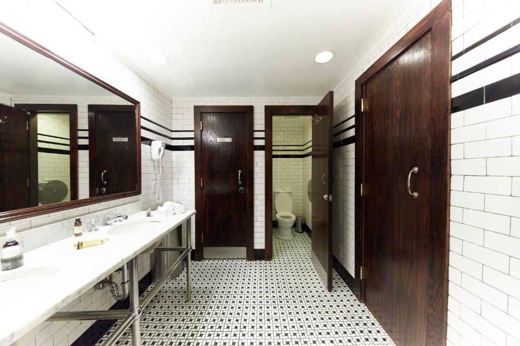 The Jane Hotel photo 4