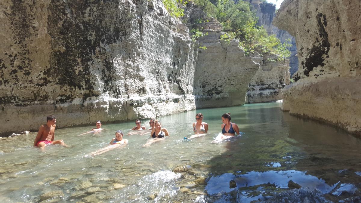 Baza Hostel - Swimming Pool photo 4