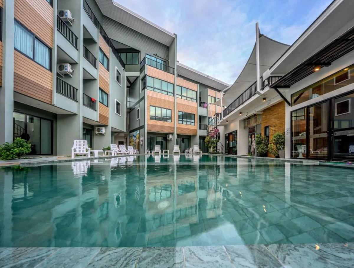 Phuket Airport Place photo 1