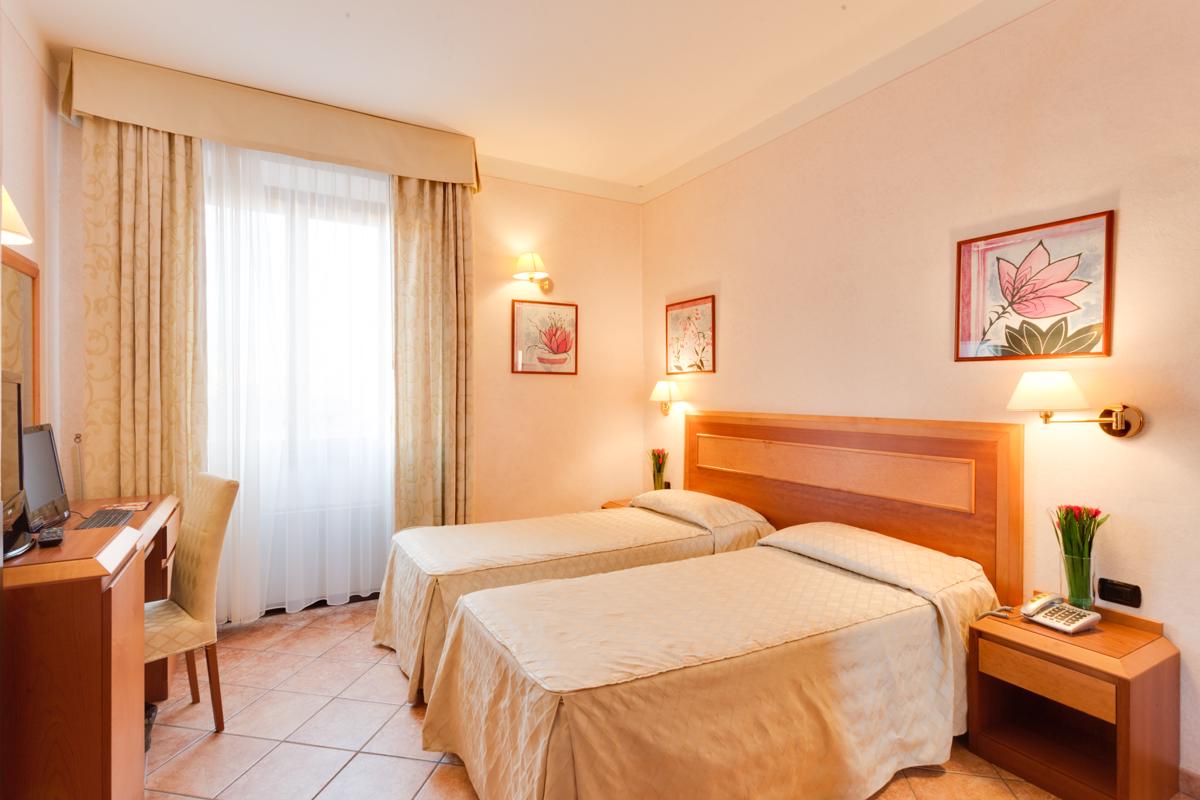 Hotel Mia Cara Florence photo 5