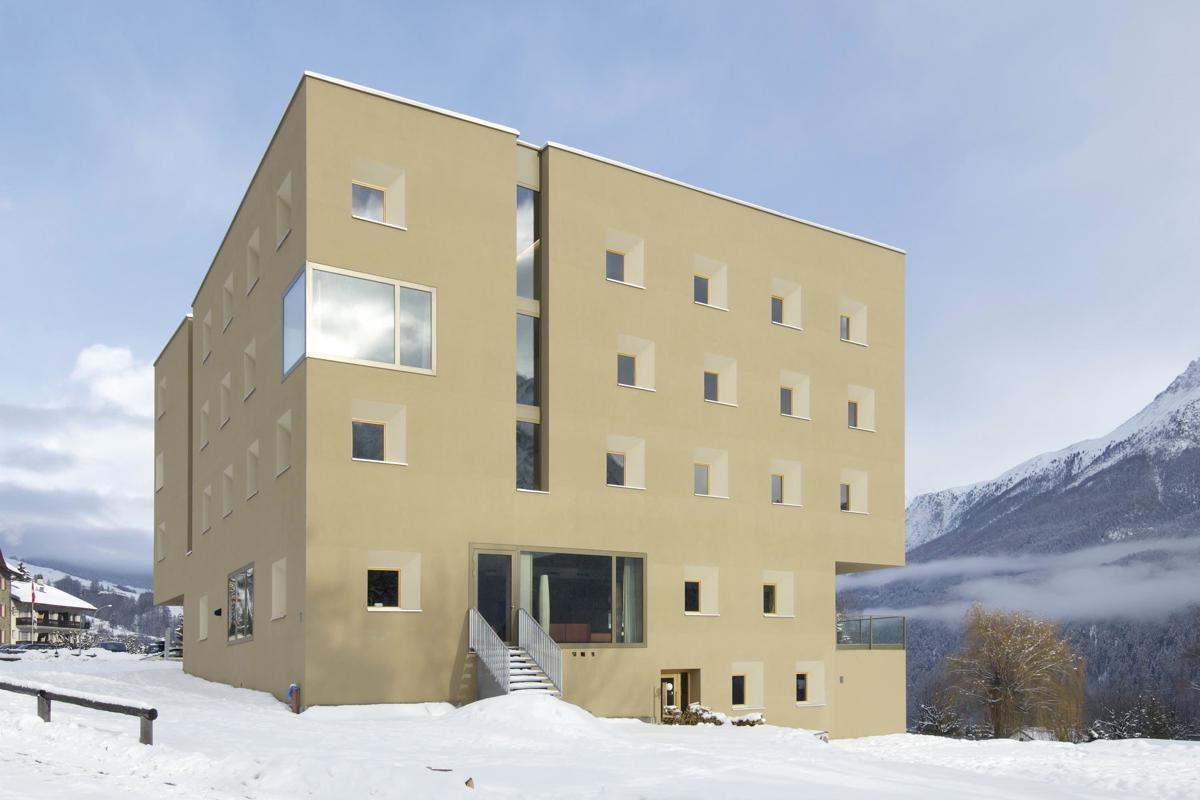 Scuol Youth Hostel photo 1