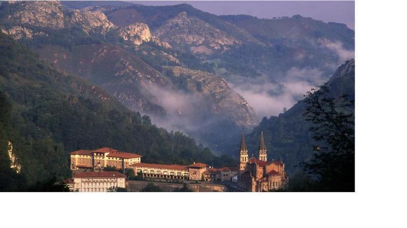Gran Hotel Pelayo photo 2