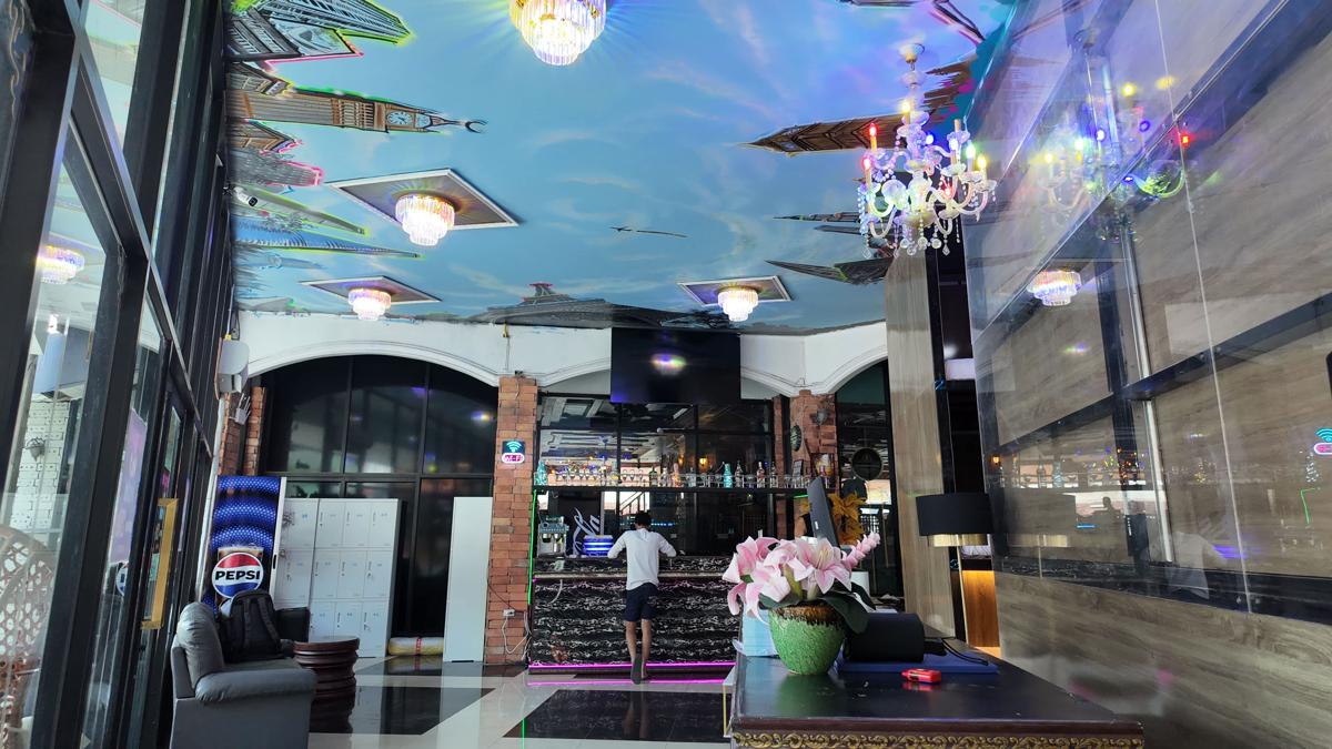 Hangover No1 Hostel Patong photo 1