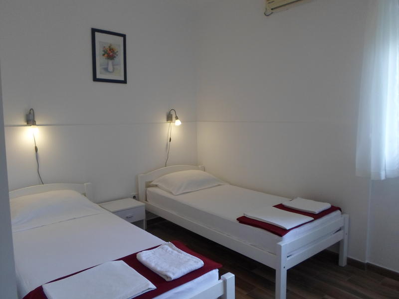 Old Sailor Apartments photo 4
