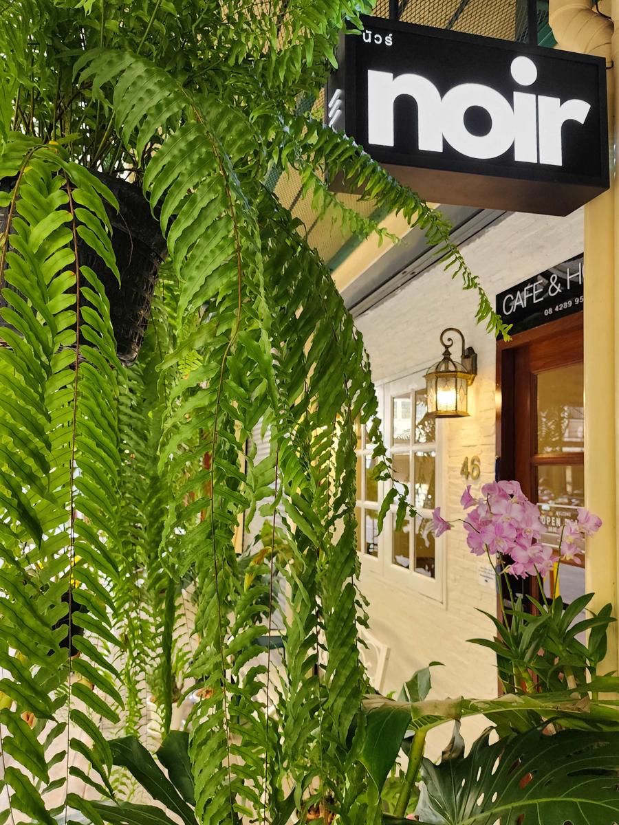 Noir Cafe and Hostel photo 3