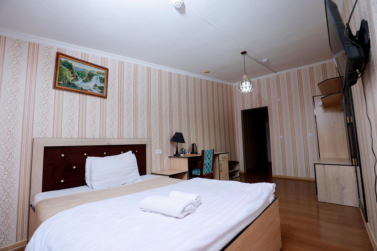 Garden Navoiy Hotel photo 2