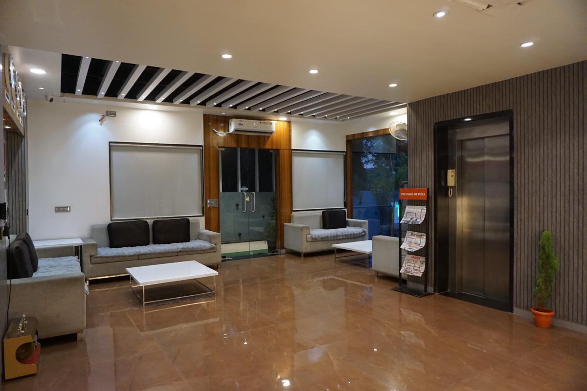 Hotel Yash Executive photo 2