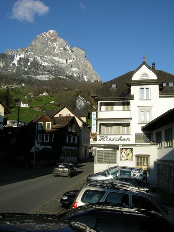 Hirschen Backpacker-Hotel & Pub photo 2