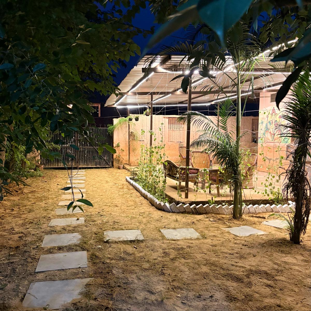 Hostel Pushkar Flower photo 3