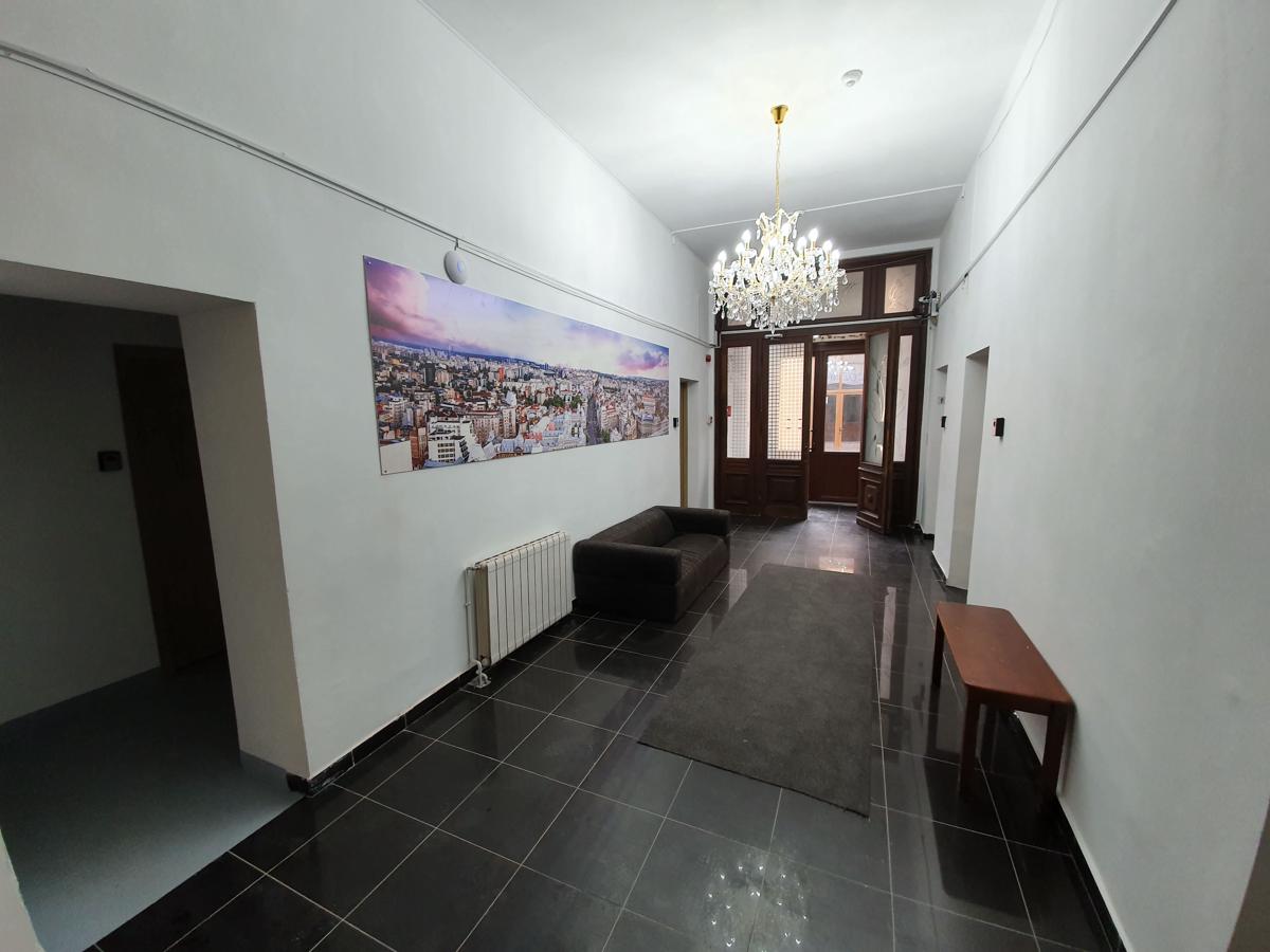 Piata Uniri Cozy Inn photo 2