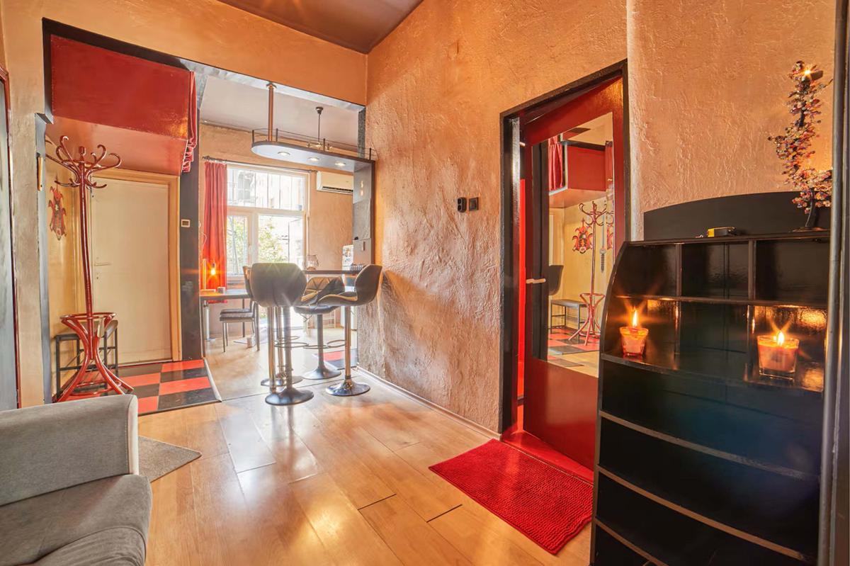 Sofia's Gem Apartment - Prime Location photo 3