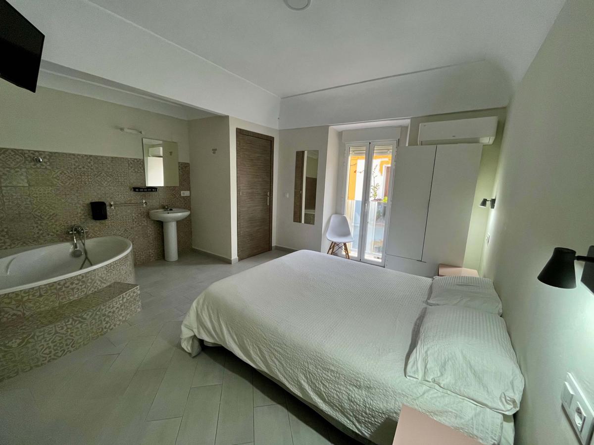 Hostal Pompeya photo 1