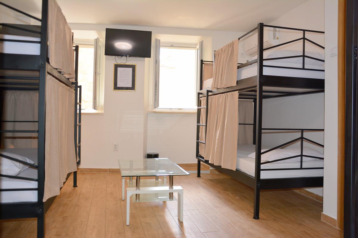 Montenegro Backpackers Home Budva photo 3