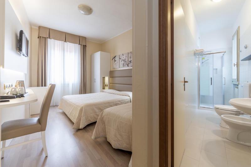 Hotel University photo 1
