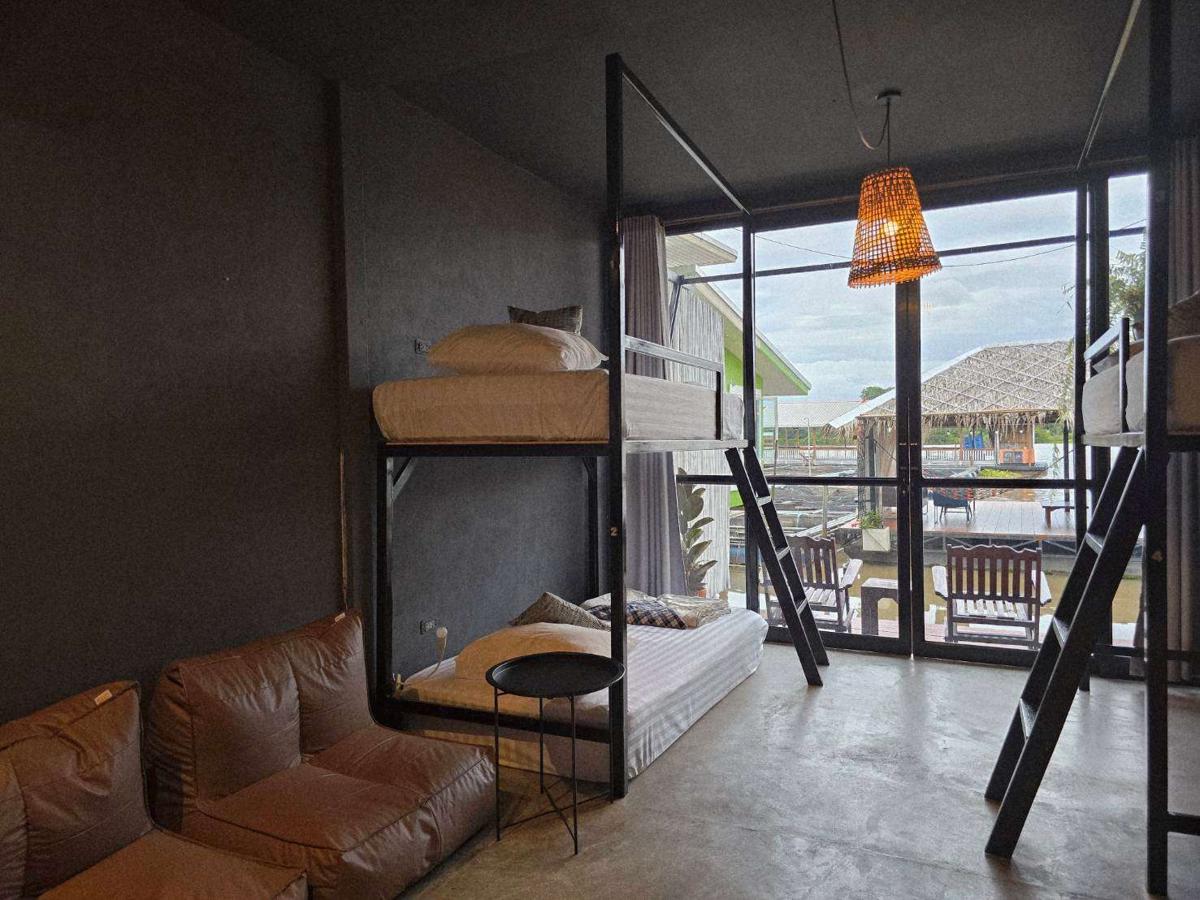 D Hostel by the river photo 4