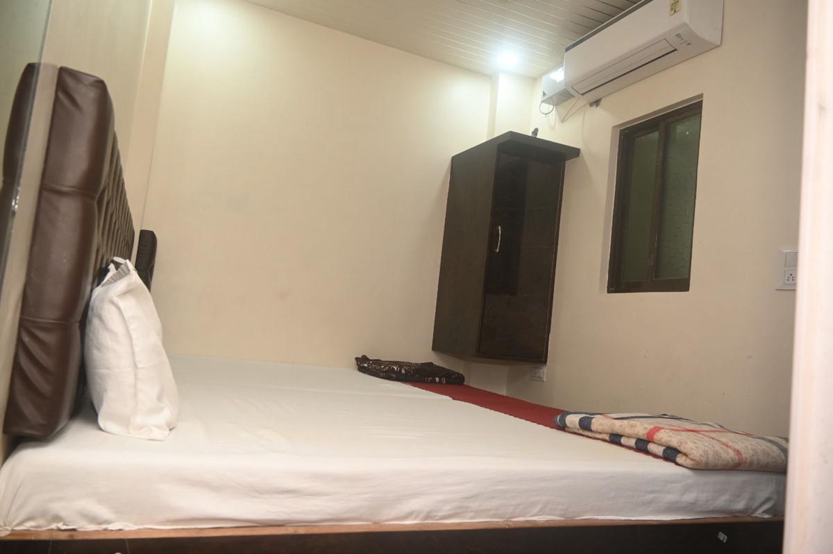 Jai Radhe Krishan Residency photo 1