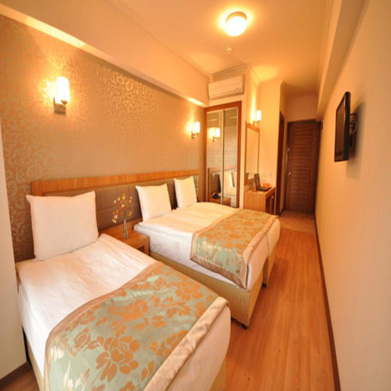 Grand Anzac Hotel photo 2
