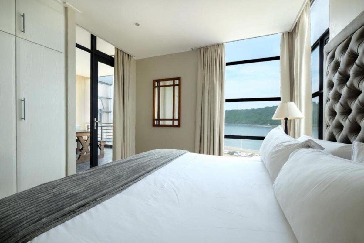 Point Waterfront Apartments photo 3
