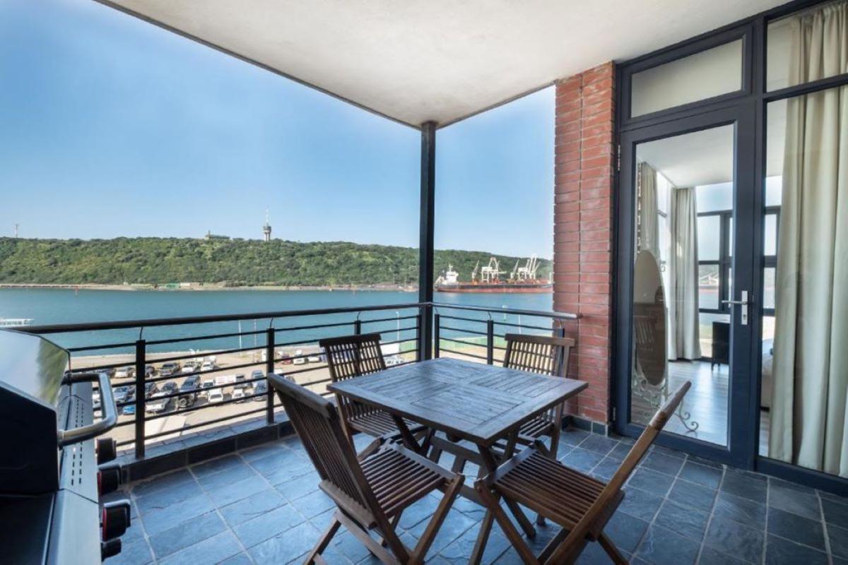 Point Waterfront Apartments photo 4