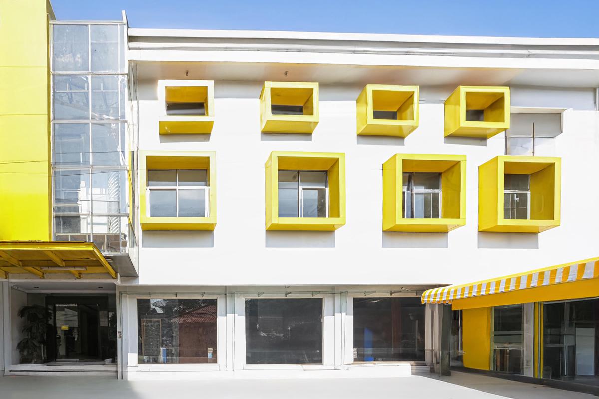 Capital O Hotel Bimo Slipi photo 3