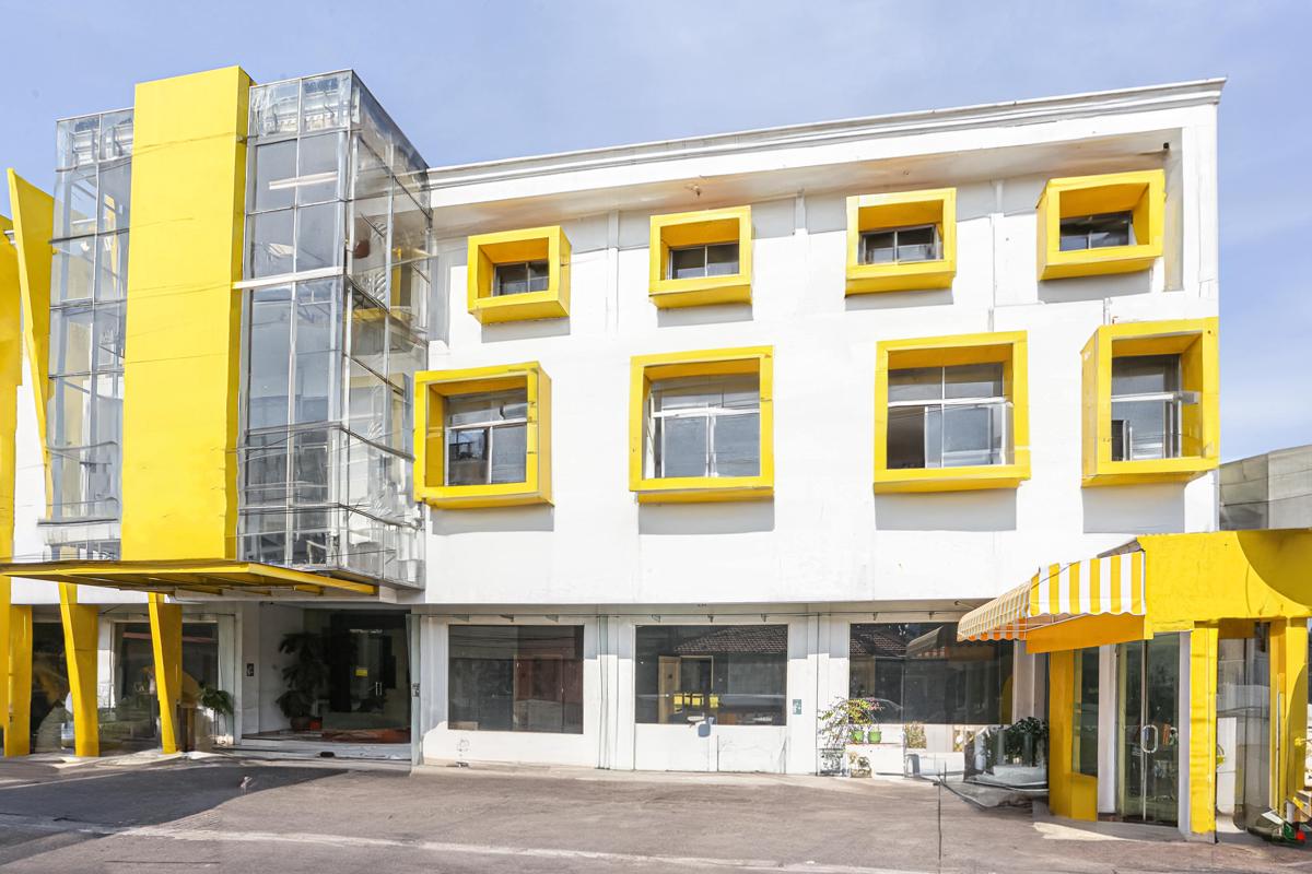 Capital O Hotel Bimo Slipi photo 4