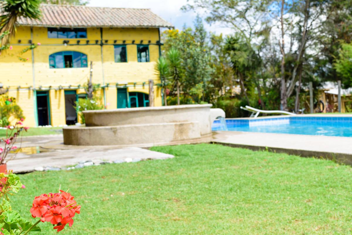 Hosteria Colibri Aeropuerto photo 4
