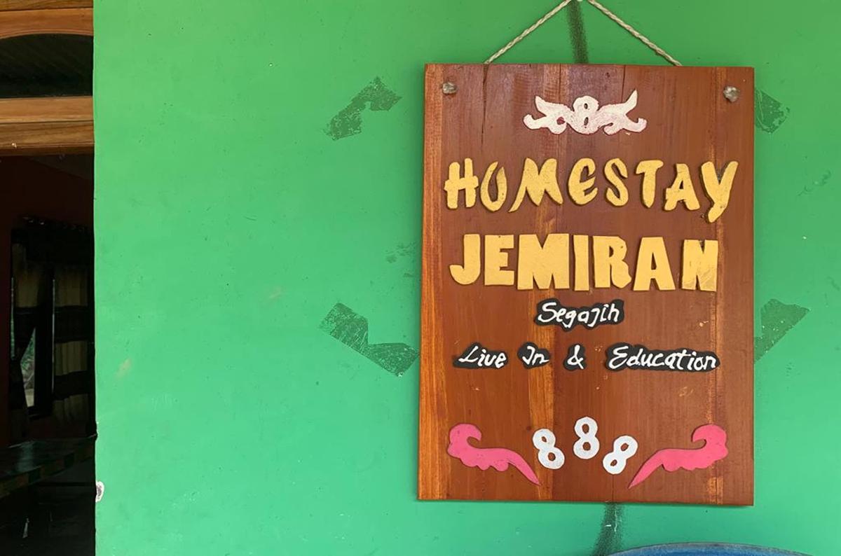 Homestay Jemiran photo 2