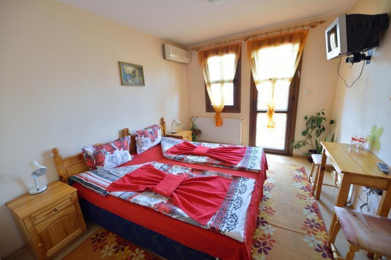 Hotel Varusha photo 1