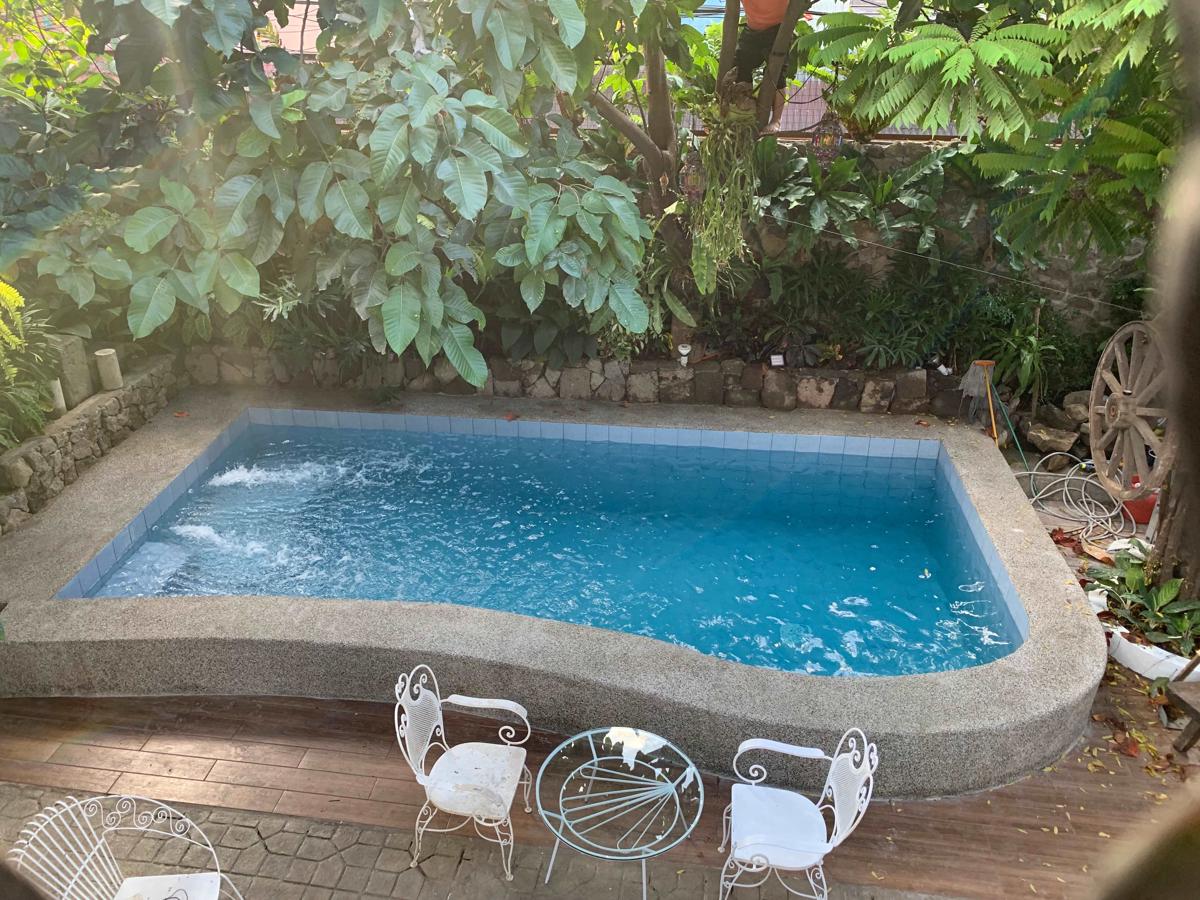 Courtyard Hotel photo 4