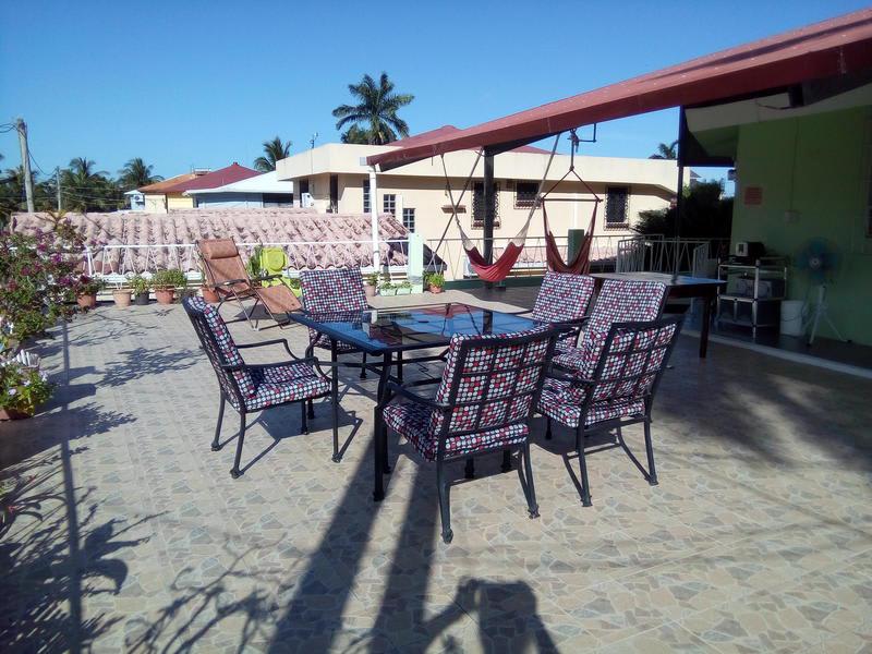 The Red Hut Inn photo 2