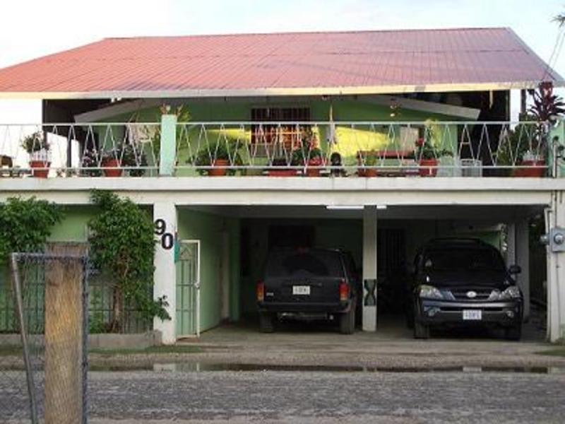 The Red Hut Inn photo 3