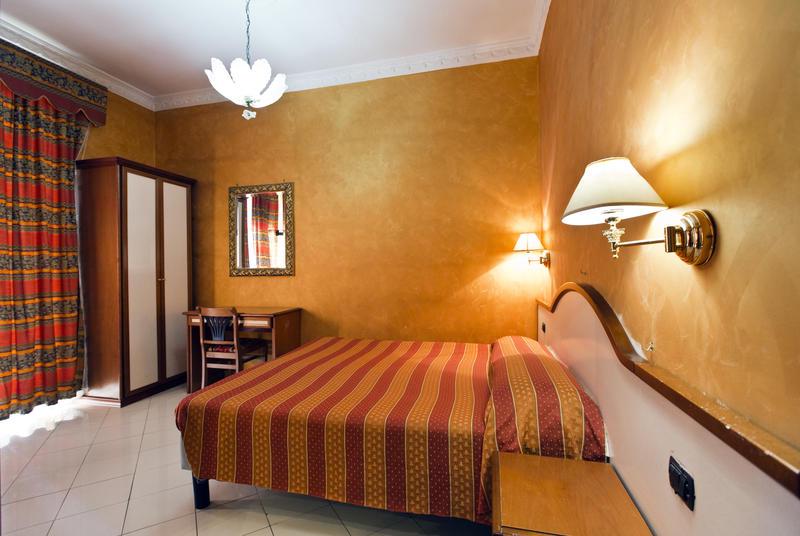 Solomon Place photo 5