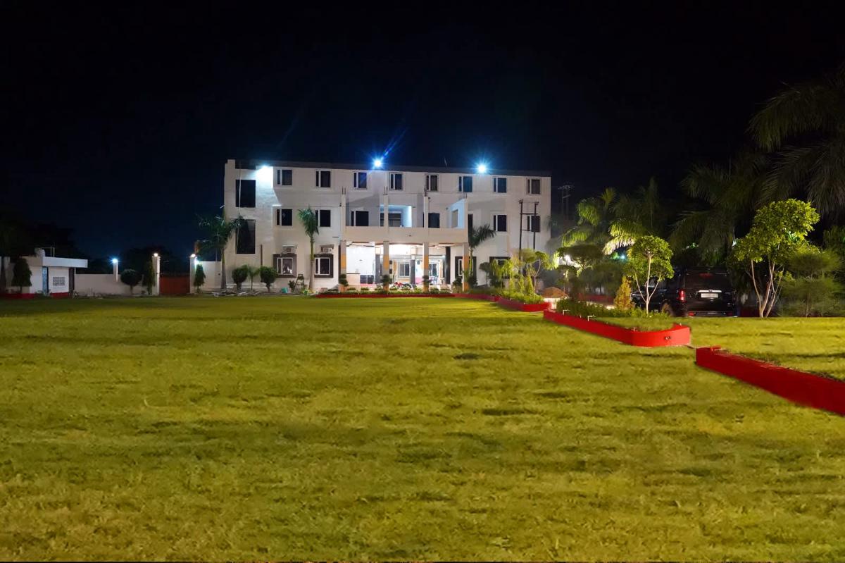 Viraj International Hotel photo 1