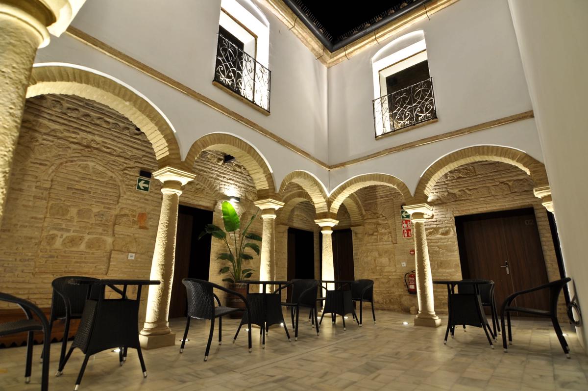 Patios del Orfebre photo 2