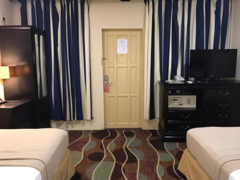 Airport Suites Hotel photo 2