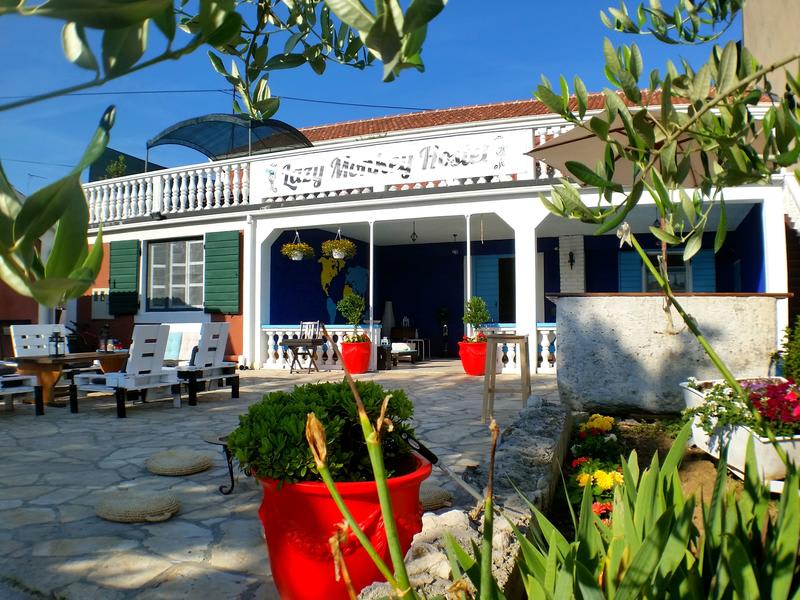 The Lazy Monkey Hostel & Apartments photo 2
