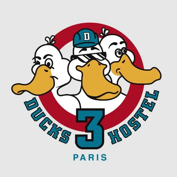The 3 Ducks Eiffel Tower by Hiphophostels photo 5
