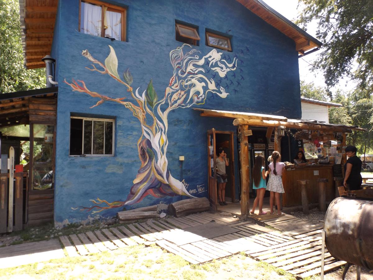Los Coihues Camping & Hostel photo 2