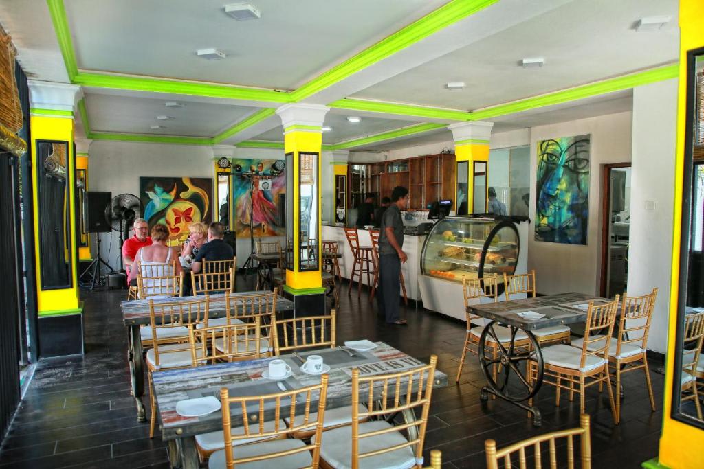 Asian Grand Hotel photo 2
