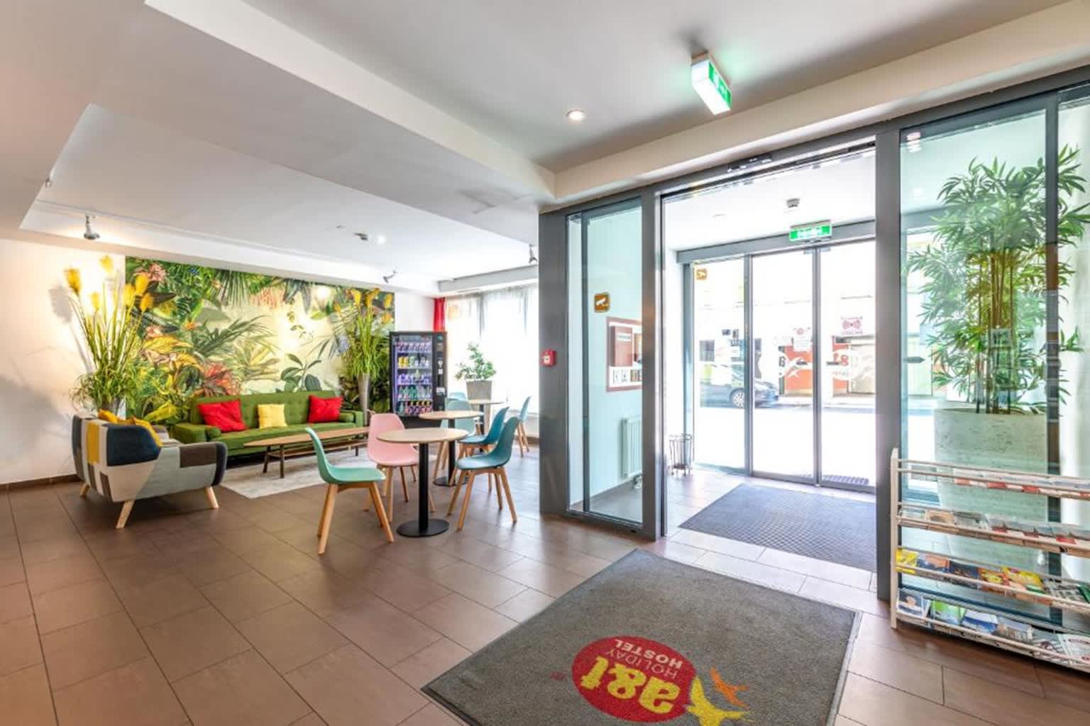 A&T Hotel and Hostel photo 4