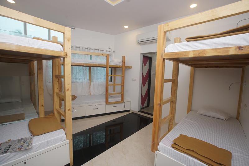 Mumbai Staytion photo 3