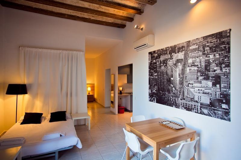 Las Ramblas Bacardi Apartment photo 5