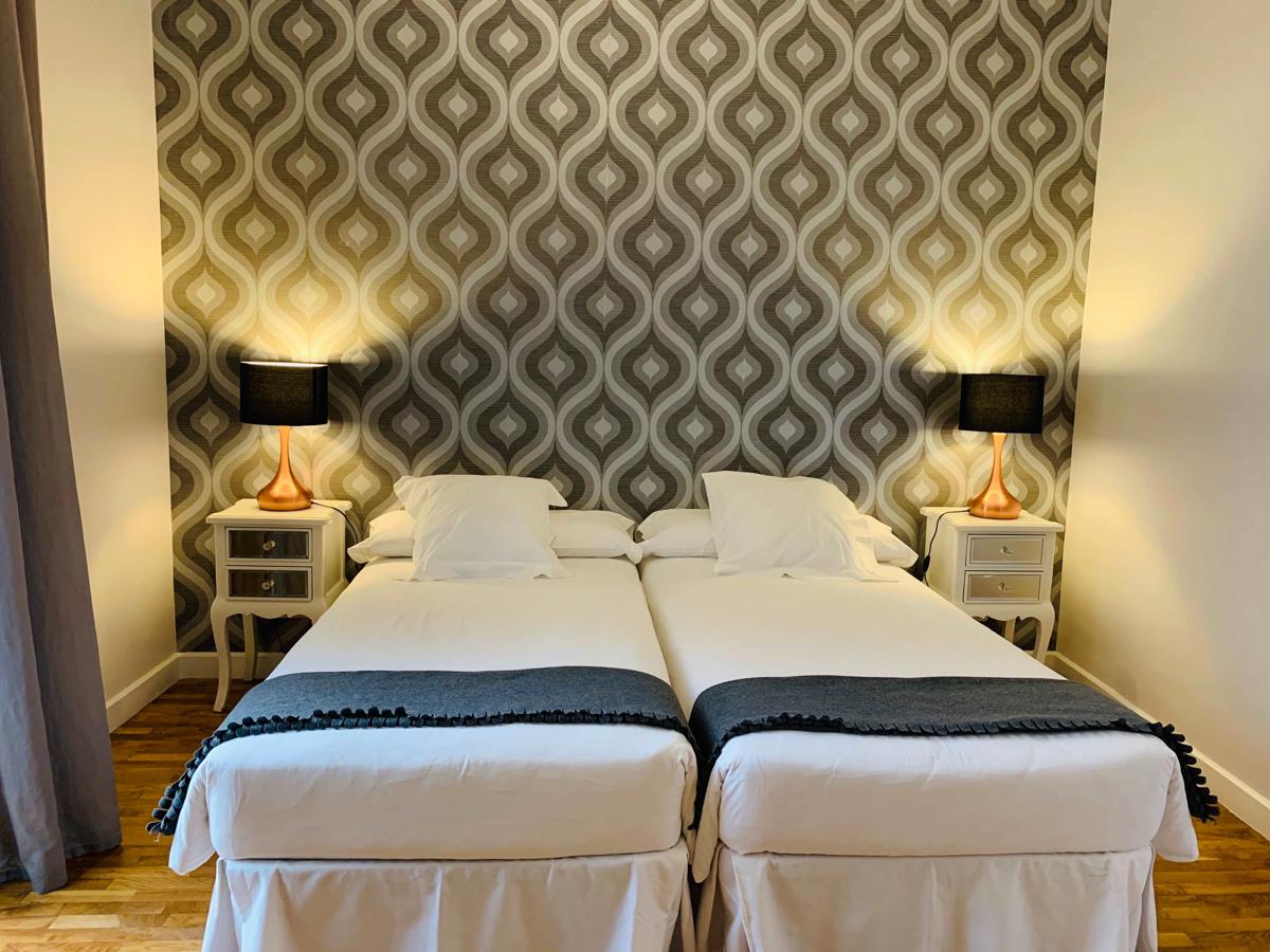 Super Balmes Guest House photo 1