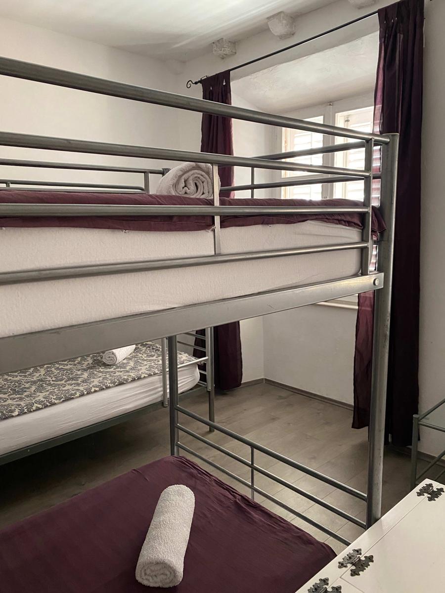Kings Landing Hostel Old Town photo 3