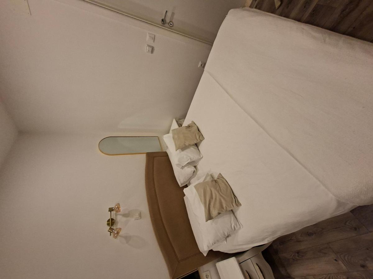 Kings Landing Hostel Old Town photo 6