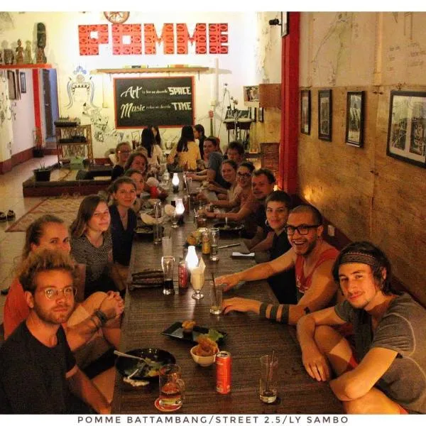 Pomme Hostel Restaurant & Bar photo 5