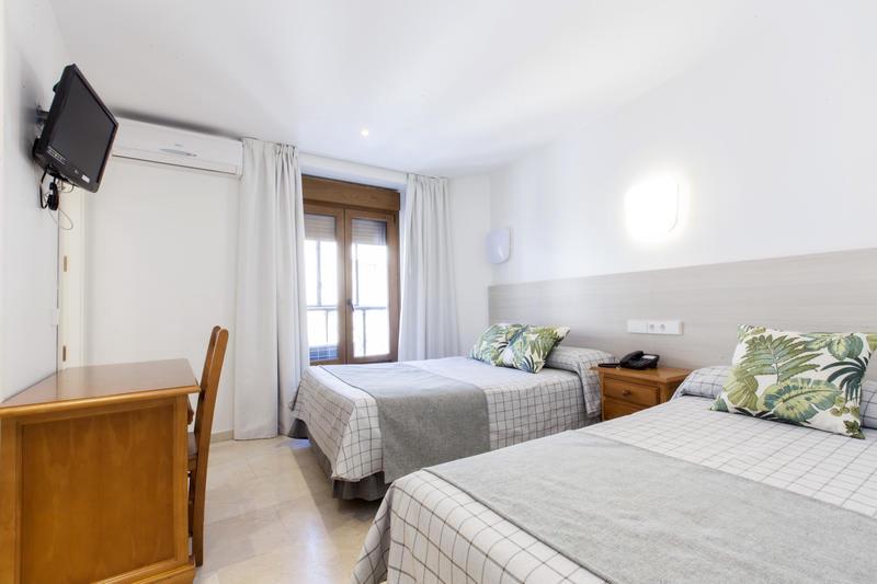 Hostal Castilla III Puerta del Sol photo 2