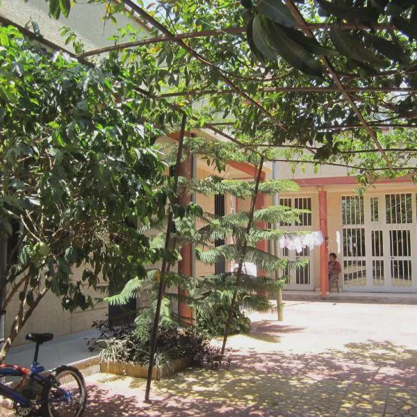 Manuhie Backpackers Lodge photo 5