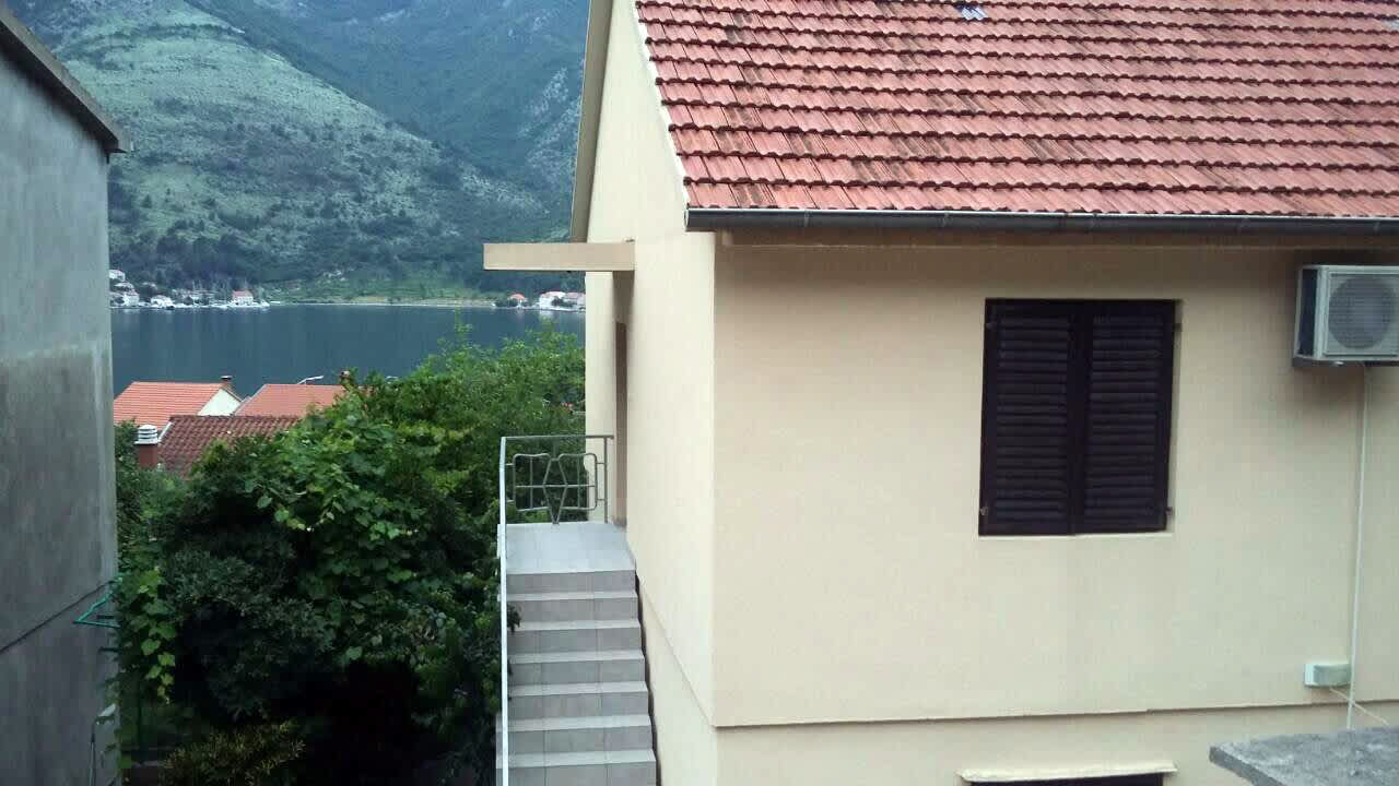 Djura Guesthouse photo 1