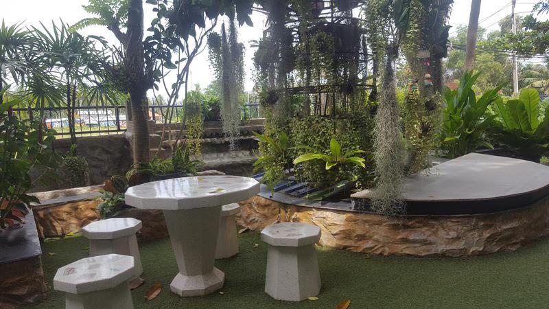 First and Frang Hotel photo 4